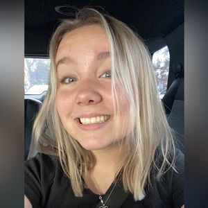 Meet your Posher, Ava